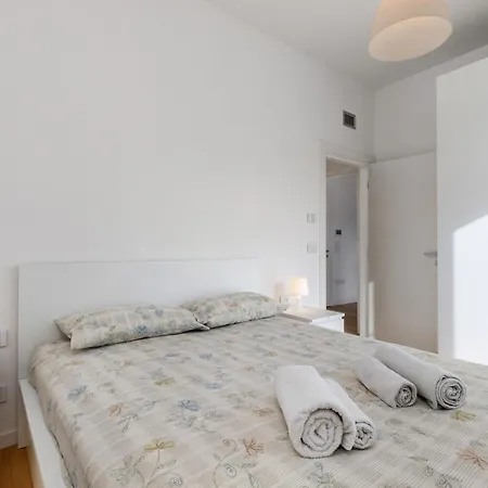 Apartament Baires Mediolan